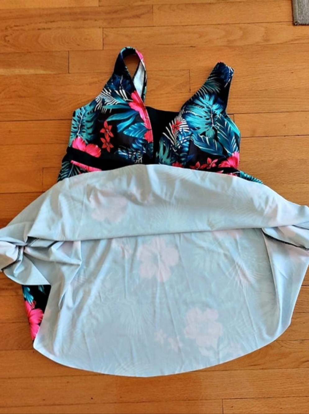 Floral Two-Piece Swimsuit in Floral And Black Size 2XL - Picture 4 of 10